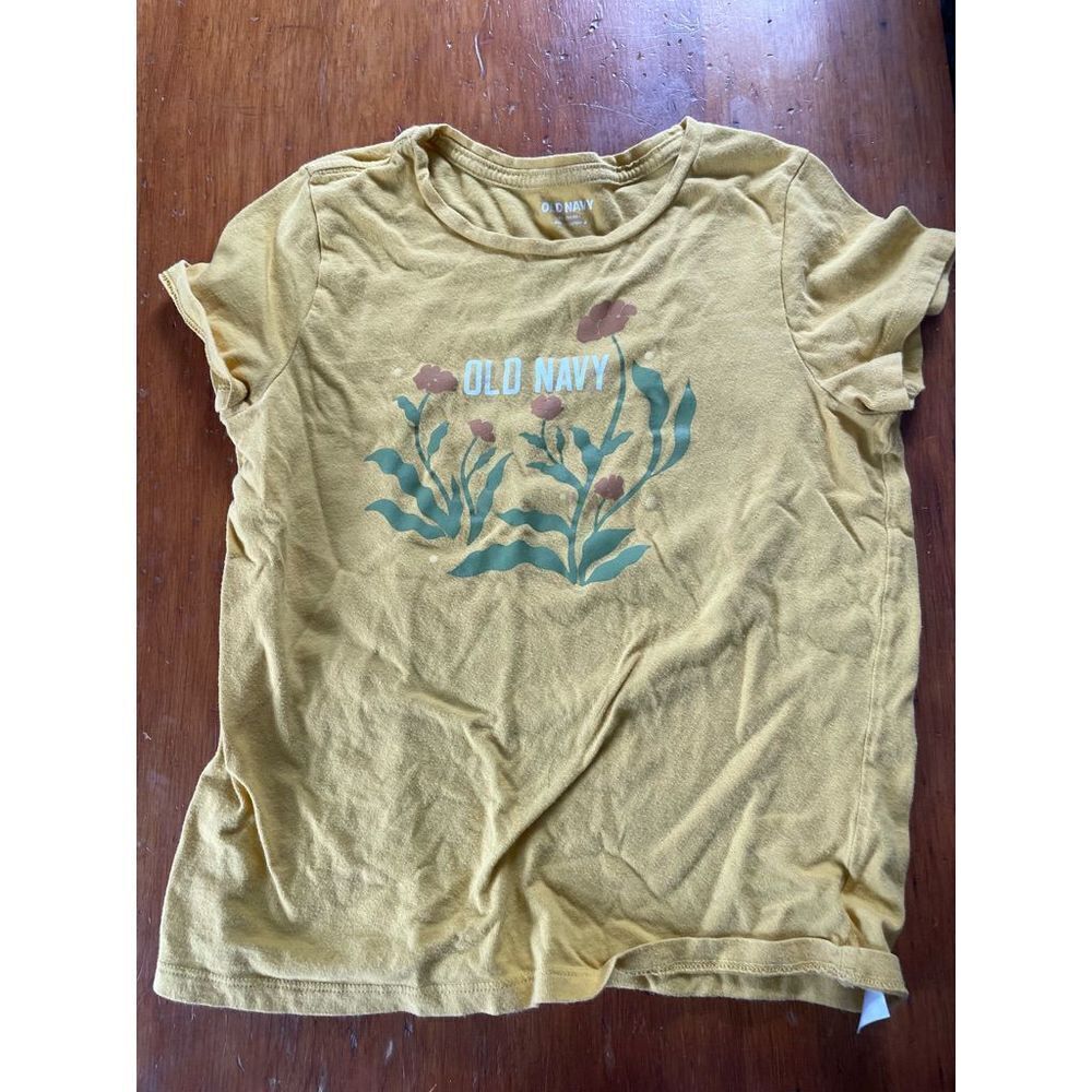 Old Navy girl’s yellow floral graphic t-shirt 14-16